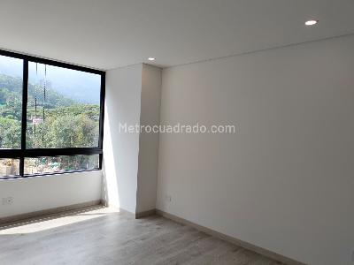 Apartamento de 3 alcobas en venta en Altos Del Poblado, Medellín, 122 m² · foto 11 de 20