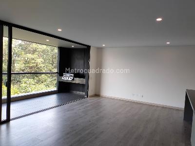 Apartamento de 3 alcobas en venta en Altos Del Poblado, Medellín, 122 m² · foto 3 de 20