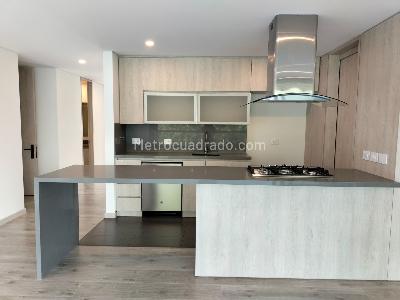 Apartamento de 3 alcobas en venta en Altos Del Poblado, Medellín, 122 m² · foto 5 de 20