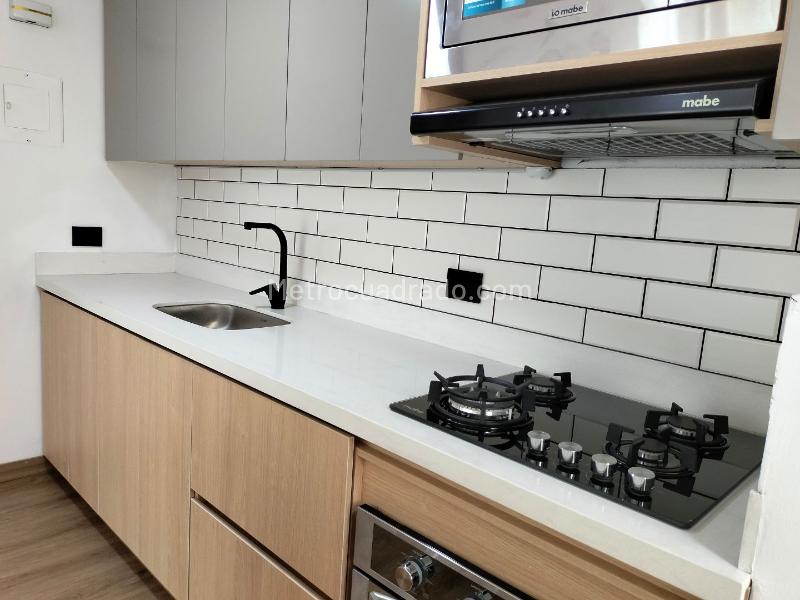 Cozy 3BR Apartment with Pool in El Poblado - 5