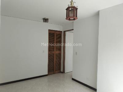 Apartamento de 2 alcobas en arriendo en El Poblado, Medellín, 84 m² · foto 13 de 15