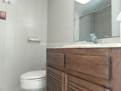Apartamento de 2 alcobas en arriendo en El Poblado, Medellín, 84 m² · foto 15 de 15