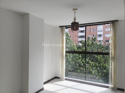 Apartamento de 2 alcobas en arriendo en El Poblado, Medellín, 84 m² · foto 2 de 15