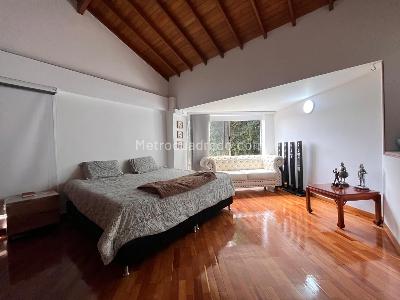 Casa de 5 alcobas en venta en El Poblado, Medellín, 287 m² · foto 12 de 20