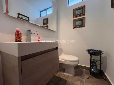 Casa de 5 alcobas en venta en El Poblado, Medellín, 287 m² · foto 17 de 20