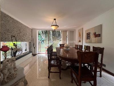 Casa de 5 alcobas en venta en El Poblado, Medellín, 287 m² · foto 2 de 20