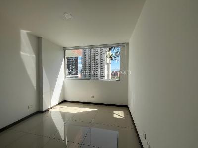 Apartamento de 3 alcobas en arriendo en El Castillo, Medellín, 115 m² · foto 10 de 17