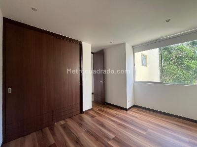 Apartamento de 3 alcobas en arriendo en El Castillo, Medellín, 115 m² · foto 12 de 17