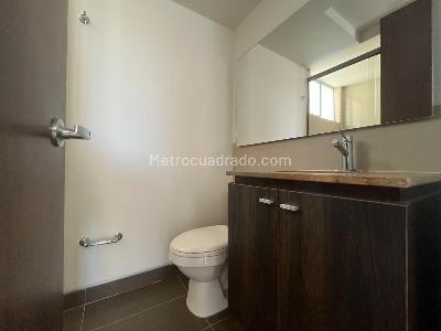Apartamento de 3 alcobas en arriendo en El Castillo, Medellín, 115 m² · foto 14 de 17