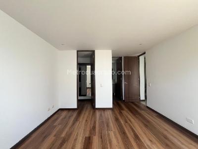 Apartamento de 3 alcobas en arriendo en El Castillo, Medellín, 115 m² · foto 9 de 17