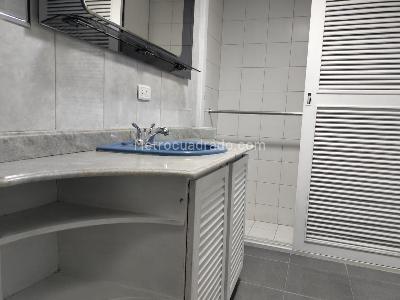 Apartamento de 3 alcobas en arriendo en El Poblado, Medellín, 120 m² · foto 17 de 18
