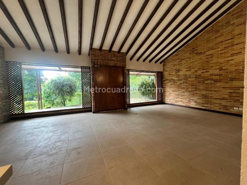4BR House in ENVIGADO (370 m²)