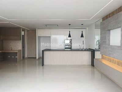 Apartamento de 3 alcobas en arriendo en Los Balsos, Medellín, 120 m² · foto 2 de 19