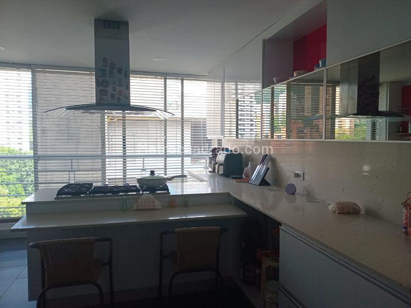 Apartamento de Lujo de 4 Alcobas en El Poblado - 9