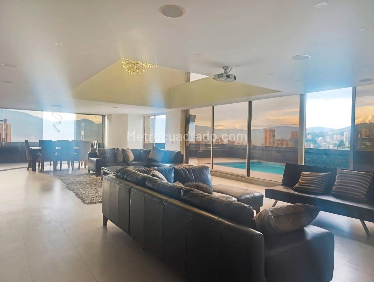 Apartamento de 4 habitaciones en arriendo en El Poblado, Medellín — imagen 1 de 20