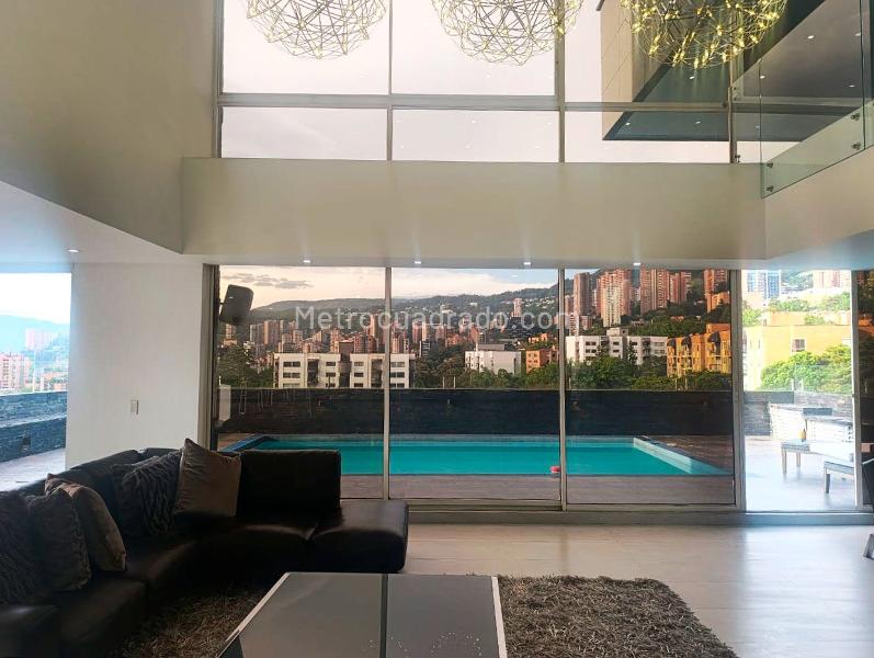 Luxury 4BR Apartment with Gym in El Poblado - 7