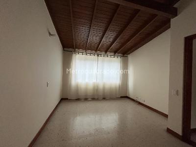 Casa de 4 alcobas en arriendo en Los Balsos No2, Medellín, 300 m² · foto 11 de 17
