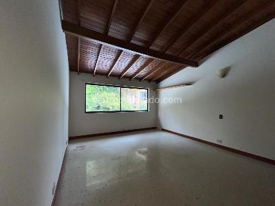 Casa de 4 alcobas en arriendo en Los Balsos No2, Medellín, 300 m² · foto 12 de 17
