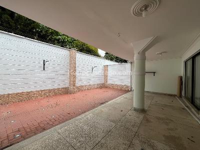 Casa de 4 alcobas en arriendo en Los Balsos No2, Medellín, 300 m² · foto 17 de 17