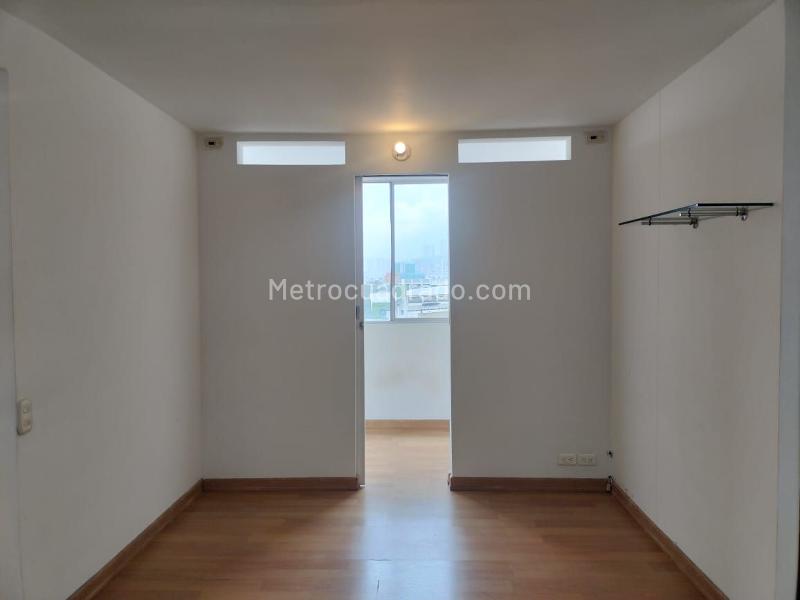 Apartamento de 2 Alcobas con Gimnasio en El Poblado - 8