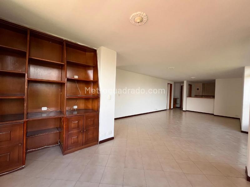 3BR Apartment in Closed Unit in El Poblado with Elevator - 5