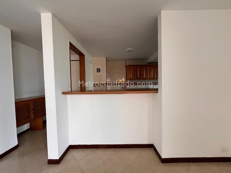3BR Apartment in Closed Unit in El Poblado with Elevator - 6