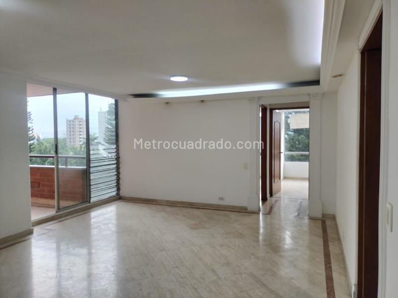 Spacious 3BR Apartment with Pool in El Poblado