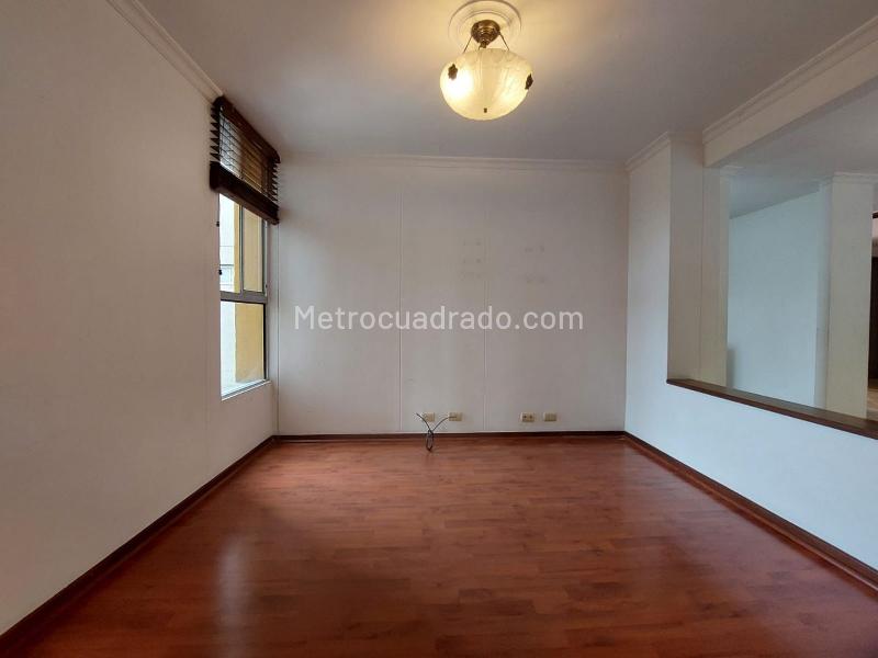 Apartamento Acogedor de 2 Alcobas con Balcón en El Poblado - 6