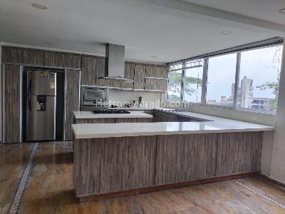 Casa de 3 alcobas en venta en El Poblado, Medellín, 540 m² · foto 5 de 20