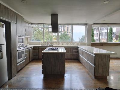 Casa de 3 alcobas en venta en El Poblado, Medellín, 540 m² · foto 6 de 20
