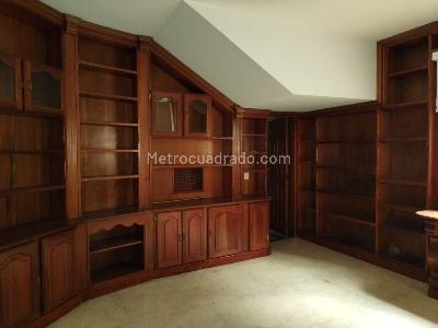 Casa de 3 alcobas en venta en El Poblado, Medellín, 540 m² · foto 9 de 20