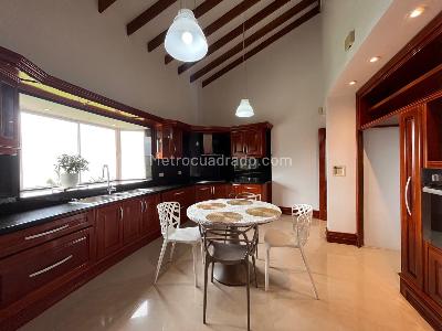 Casa de 4 alcobas en venta en Envigado, Envigado, 520 m² · foto 6 de 20