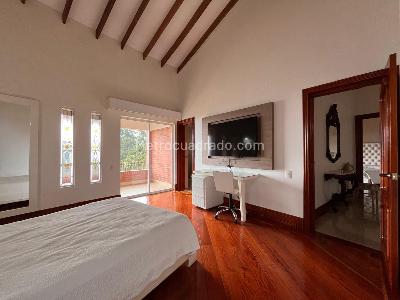 Casa de 4 alcobas en venta en Envigado, Envigado, 520 m² · foto 12 de 20