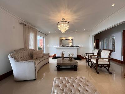 Casa de 4 alcobas en venta en Envigado, Envigado, 520 m² · foto 3 de 20