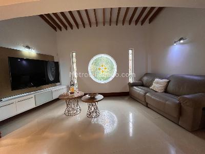 Casa de 4 alcobas en venta en Envigado, Envigado, 520 m² · foto 7 de 20