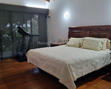 Casa de 4 alcobas en venta en El Poblado, Medellín, 338 m² · foto 12 de 19