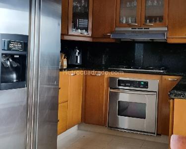 Casa de 4 alcobas en venta en El Poblado, Medellín, 338 m² · foto 8 de 19