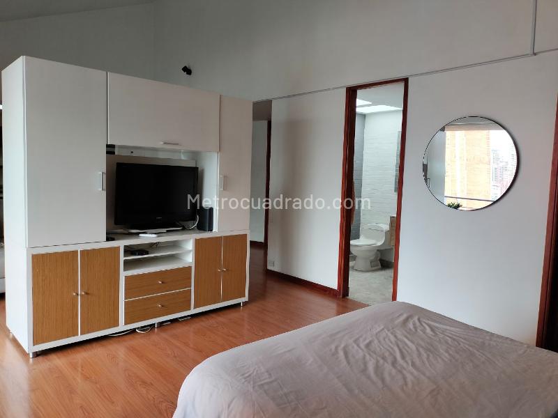 Furnished 1BR Apartaestudio with Balcony in El Poblado - 9