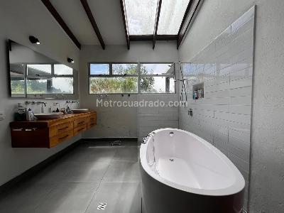 Casa de 4 alcobas en arriendo en Envigado, Envigado · foto 16 de 20