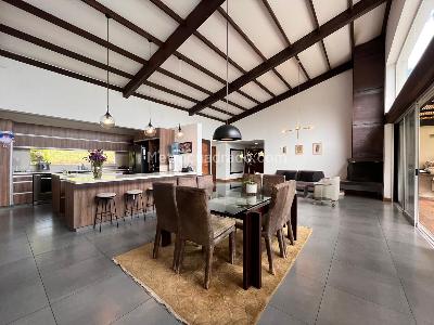 Casa de 4 alcobas en venta en Envigado, Envigado · foto 5 de 20