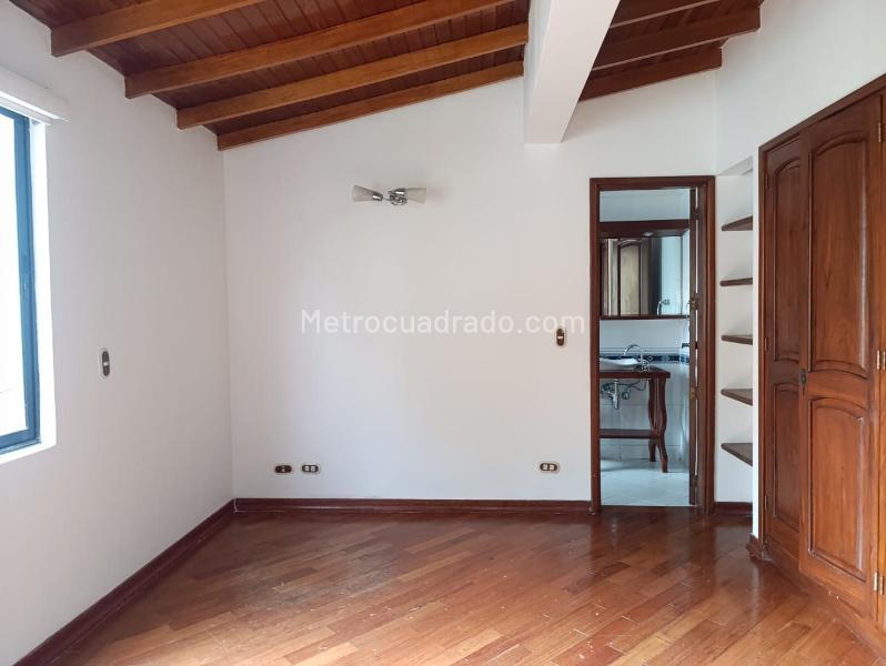 Casa en Arriendo, EL POBLADO, Medellín - Więcej