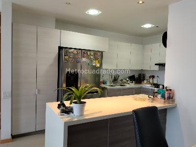 Apartamento en venta en El Poblado, Medellín · foto 5 de 20