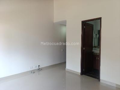 Casa de 4 alcobas en arriendo en El Poblado, Medellín, 200 m² · foto 13 de 20