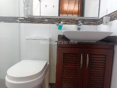 Casa de 4 alcobas en arriendo en El Poblado, Medellín, 200 m² · foto 18 de 20