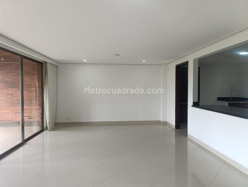 4BR House with Jacuzzi in El Poblado Gated Unit - 3