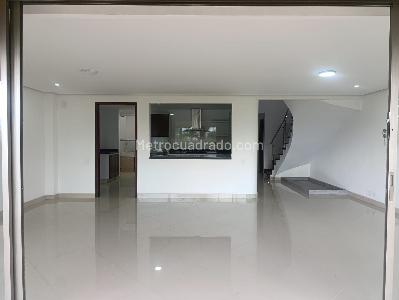 Casa de 4 alcobas en arriendo en El Poblado, Medellín, 200 m² · foto 5 de 20