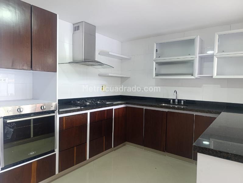 4BR House with Jacuzzi in El Poblado Gated Unit - 6