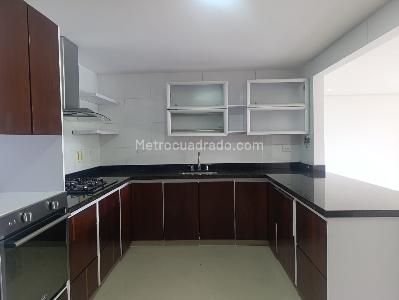 Casa de 4 alcobas en arriendo en El Poblado, Medellín, 200 m² · foto 7 de 20