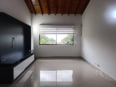 Casa de 4 alcobas en arriendo en El Poblado, Medellín, 200 m² · foto 8 de 20