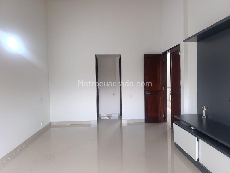 4BR House with Jacuzzi in El Poblado Gated Unit - 9